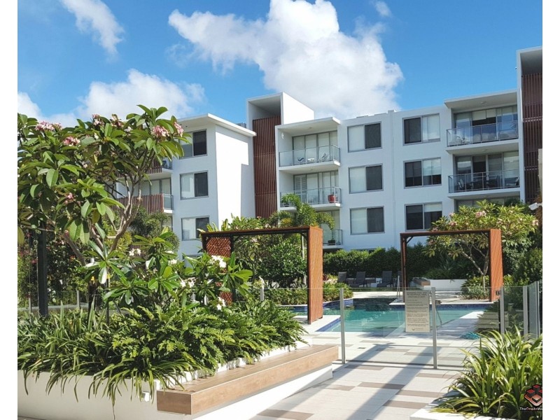 8 Waterford Court, Bundall QLD 4217