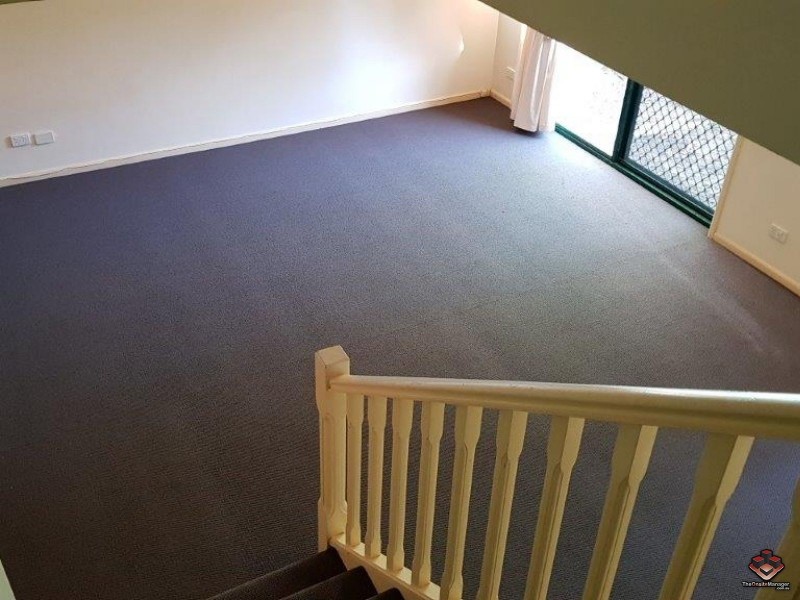 18 Doyalson Place, Helensvale QLD 4212