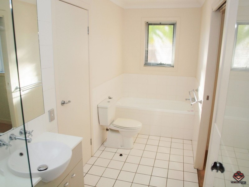 19 Carina Peak Drive, Varsity Lakes QLD 4227