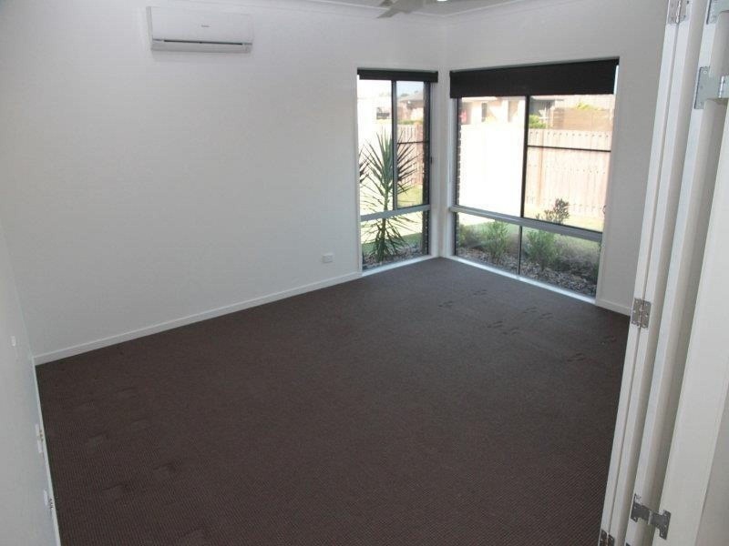 6 Oxley Circuit, Urraween QLD 4655