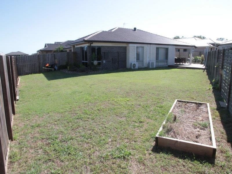 6 Oxley Circuit, Urraween QLD 4655