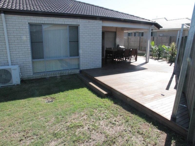 6 Oxley Circuit, Urraween QLD 4655