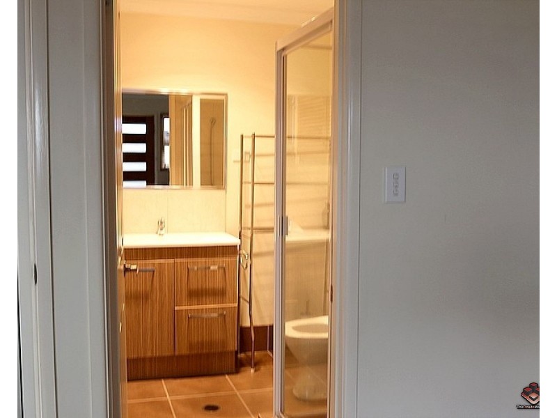 15 Chorlton Street, East Brisbane QLD 4169