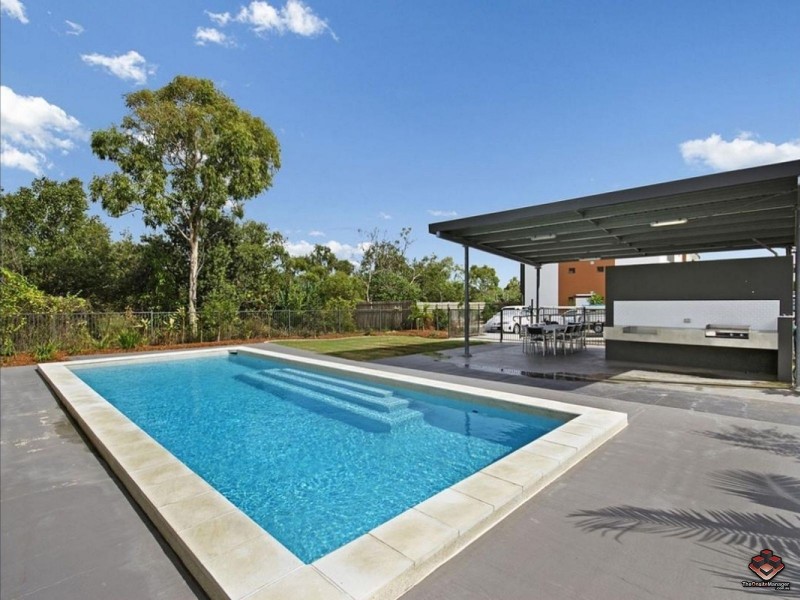 4 Paddington Terrace, Douglas QLD 4814