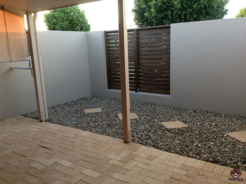 2 Grand Parade, Parrearra QLD 4575