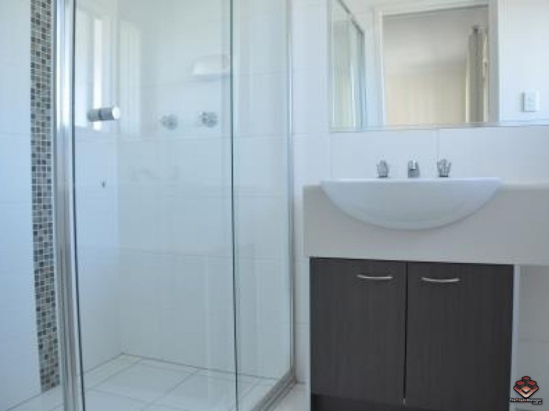 Pacific Pines QLD 4211