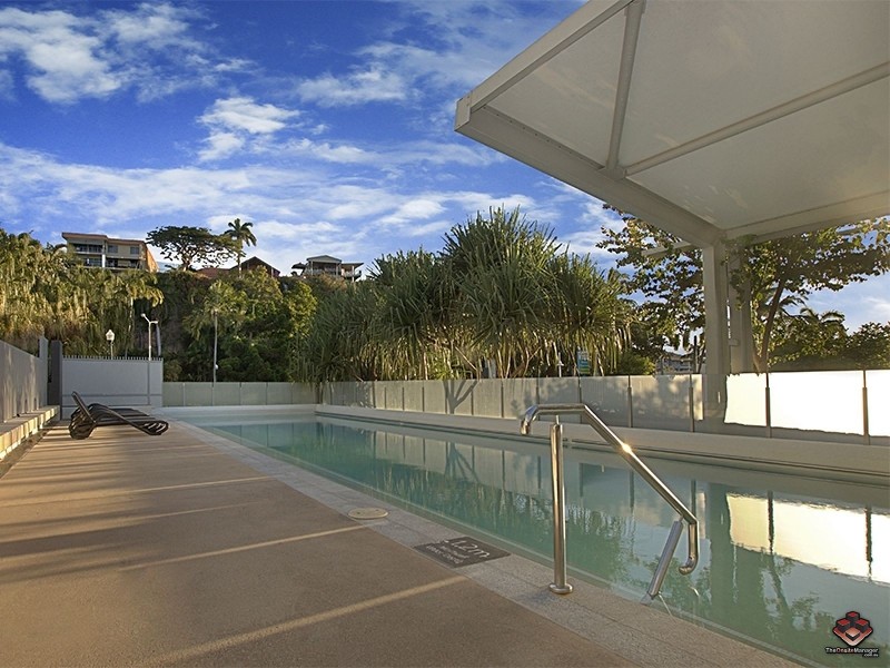 6 Mariners Drive, Townsville City QLD 4810