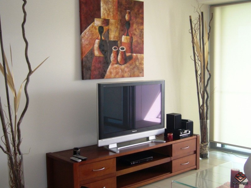 6 Mariners Drive, Townsville City QLD 4810