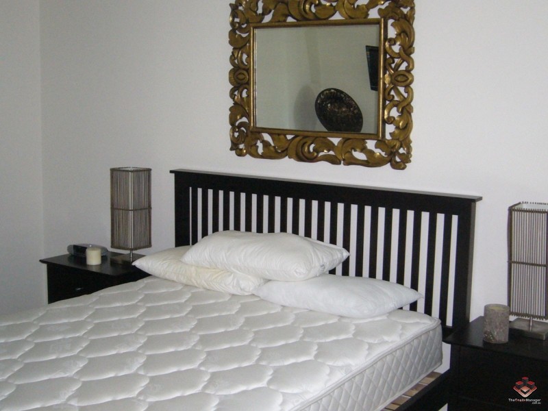 6 Mariners Drive, Townsville City QLD 4810