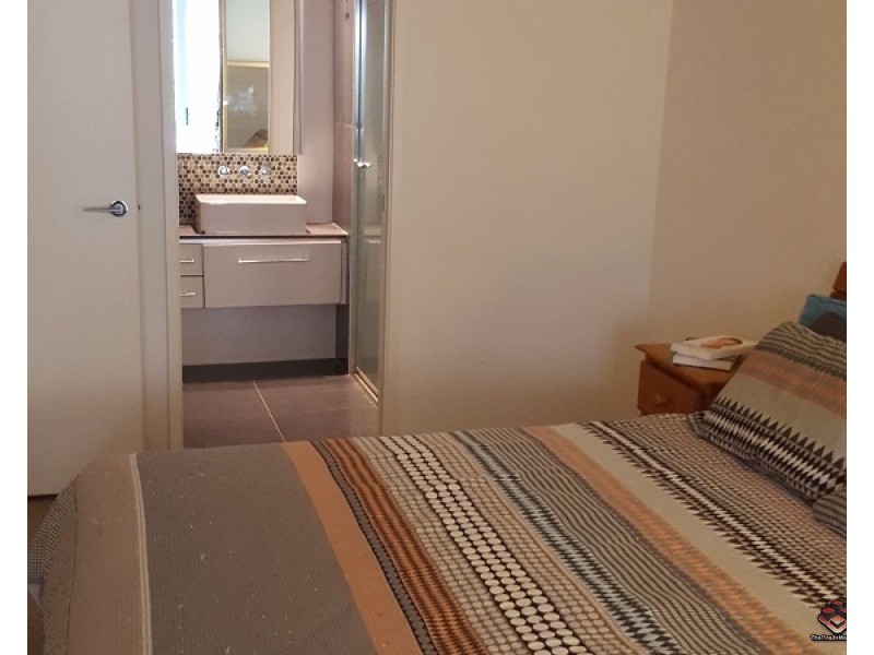 3030 The Boulevard, Carrara QLD 4211