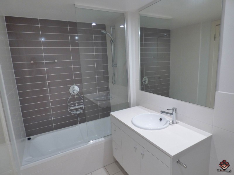 16 Surbiton Court, Carindale QLD 4152