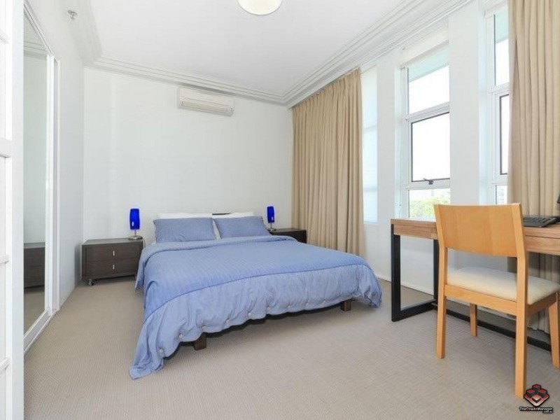 3 Tedder Avenue, Main Beach QLD 4217