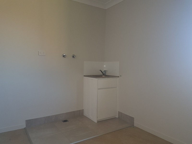 2/23 Eli Court, Kawungan QLD 4655