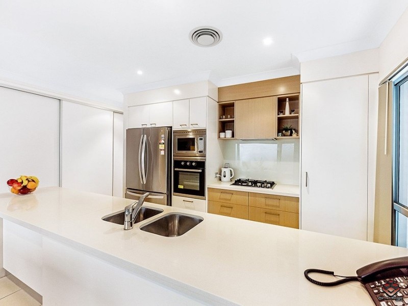 Hope Island QLD 4212