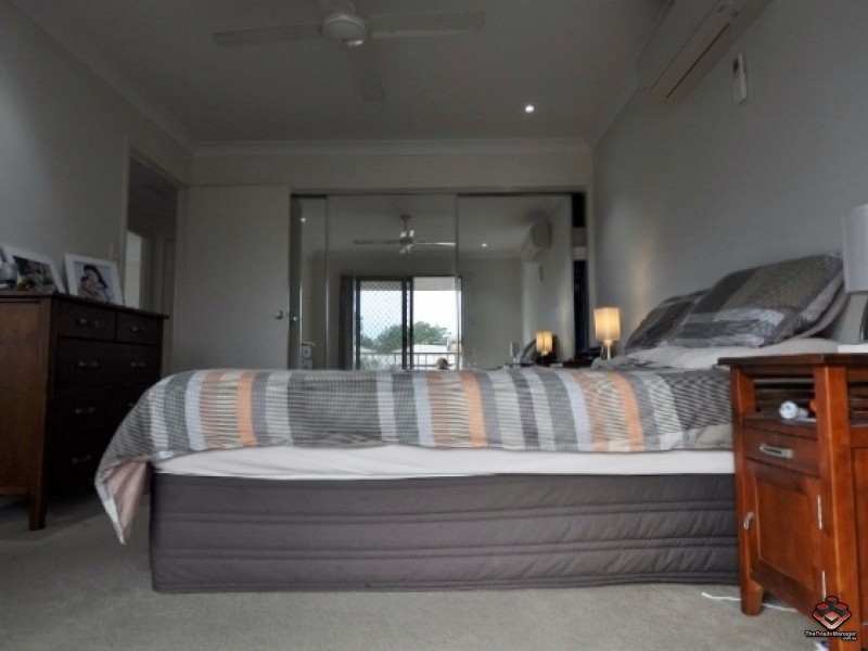 130 Jutland Street, Oxley QLD 4075