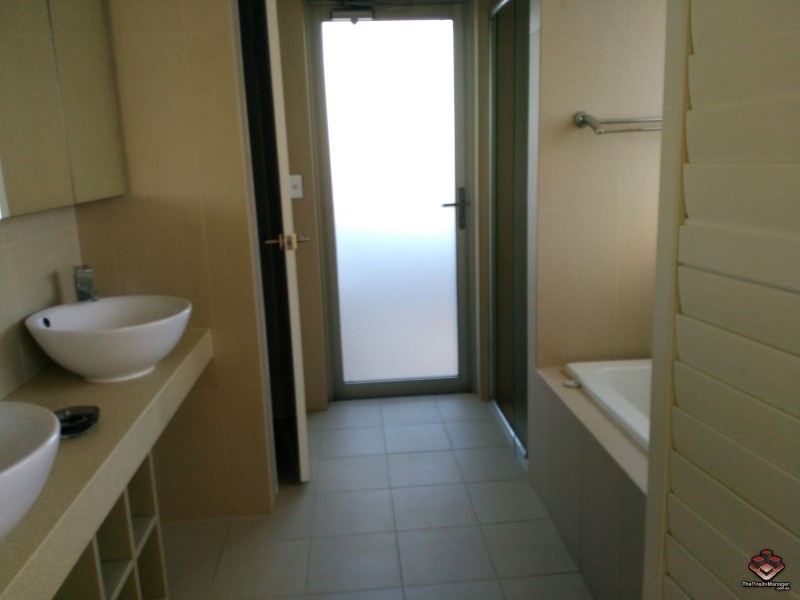 53 Darrambal Street, Surfers Paradise QLD 4217