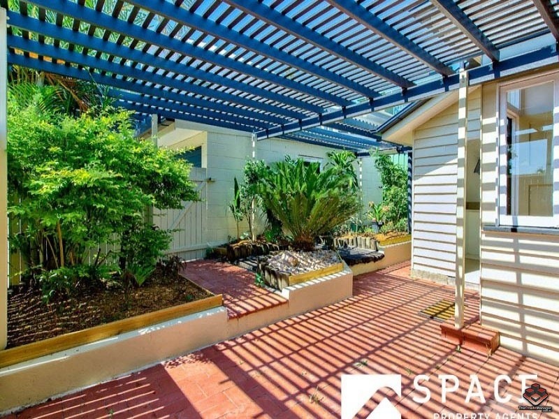 35 Cricket Street, Petrie Terrace QLD 4000