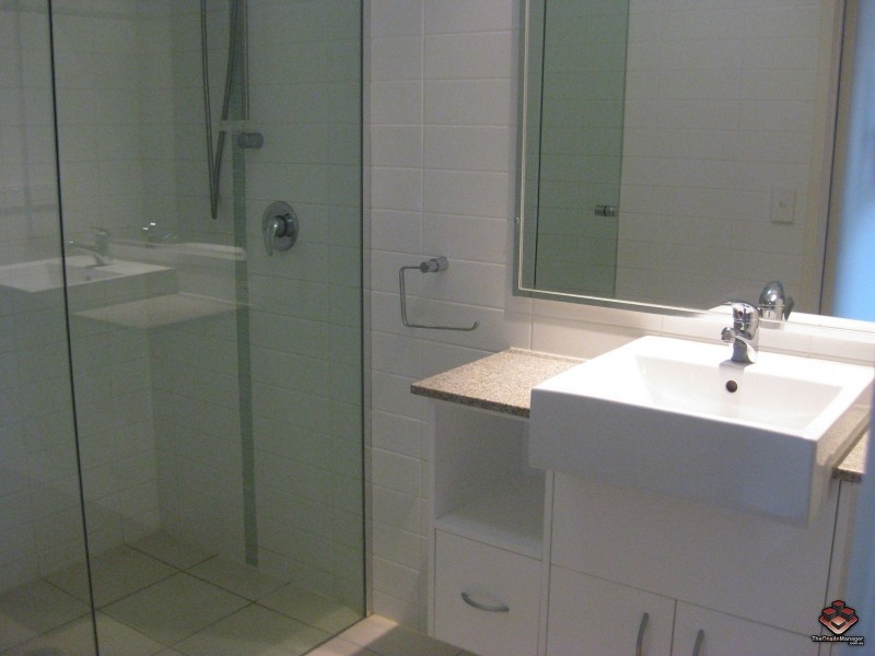 95 Clarence Road, Indooroopilly QLD 4068