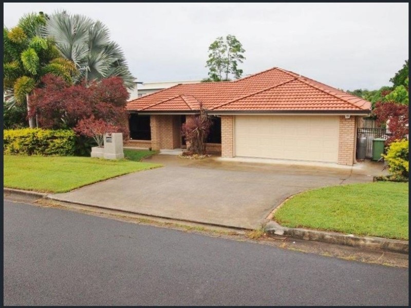 12 Fourth Avenue, Labrador QLD 4215