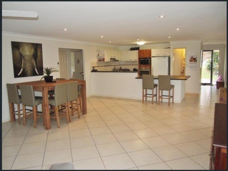12 Fourth Avenue, Labrador QLD 4215