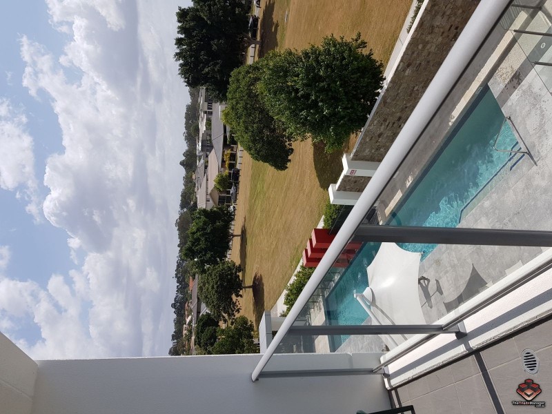 11 Compass drive, Biggera Waters QLD 4216