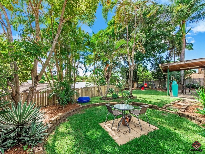 9 Langer Place, Arundel QLD 4214