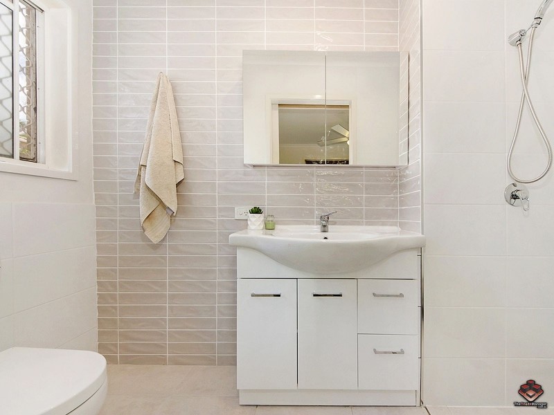 9 Langer Place, Arundel QLD 4214