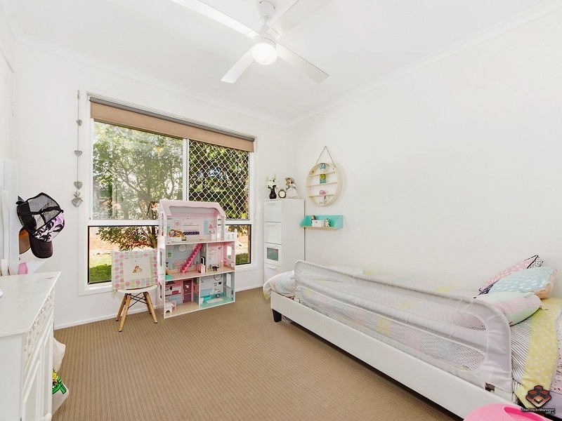 9 Langer Place, Arundel QLD 4214