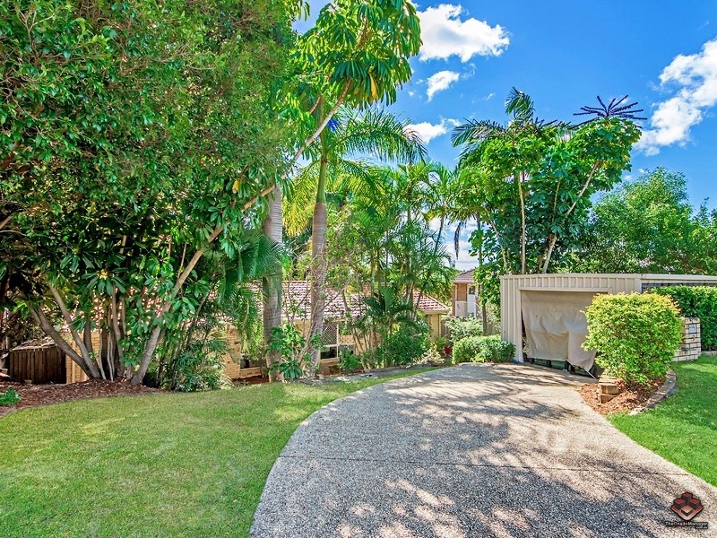 9 Langer Place, Arundel QLD 4214