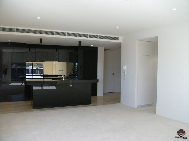 1 Marina Drive, Benowa QLD 4217