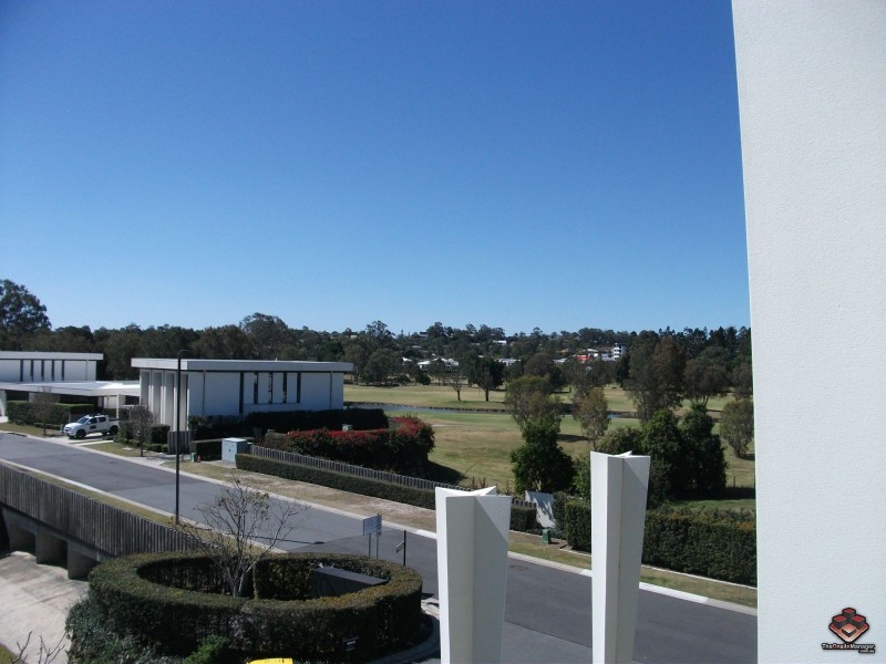 1 Marina Drive, Benowa QLD 4217