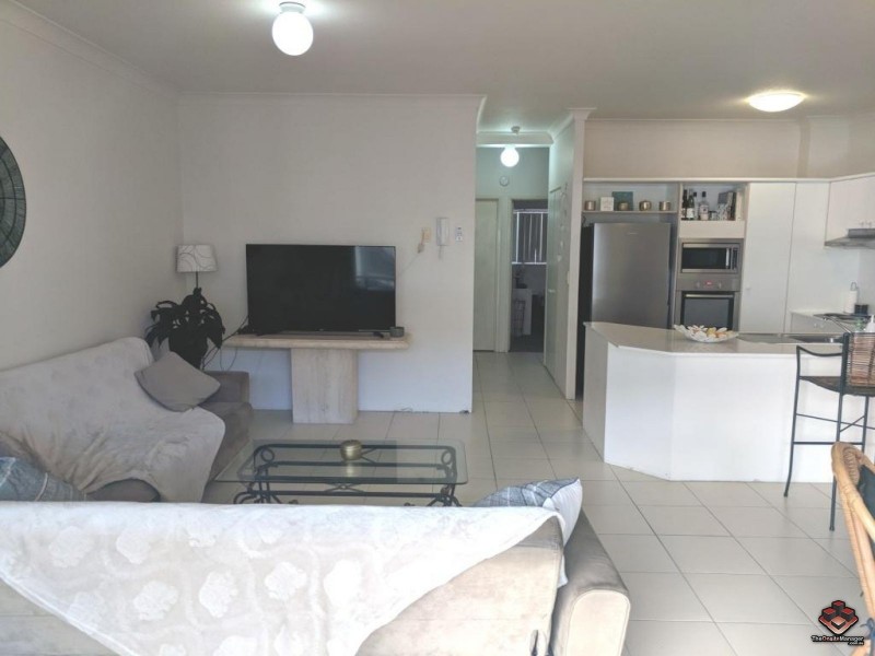 522 Marine Parade, Biggera Waters QLD 4216