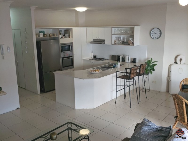 522 Marine Parade, Biggera Waters QLD 4216