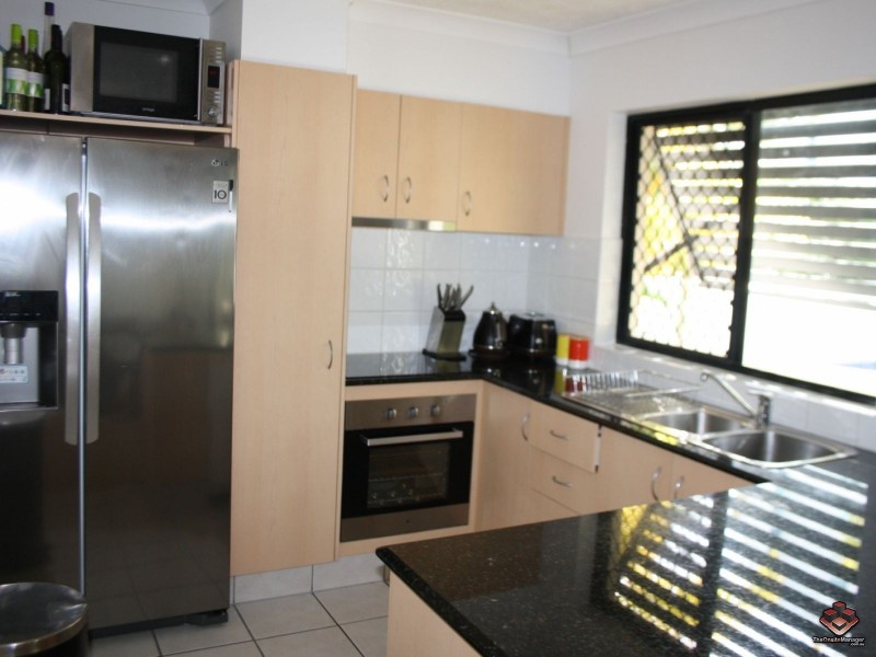 38 Labrador Street, Labrador QLD 4215