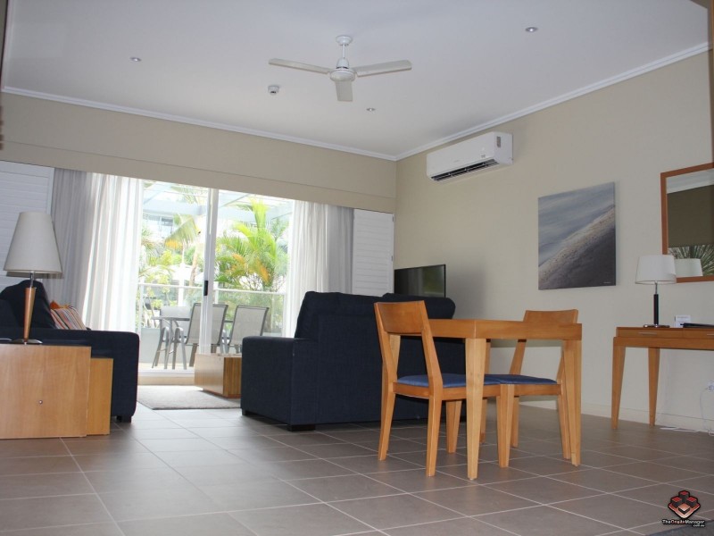 569 Charlton Esplanade, Urangan QLD 4655