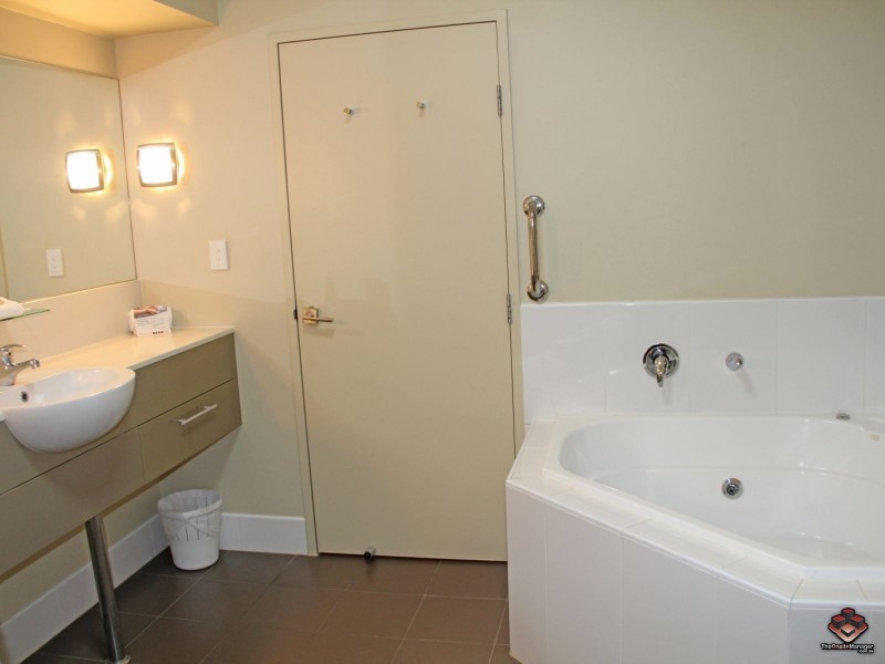 003/569 Charlton Esplanade, Urangan QLD 4655
