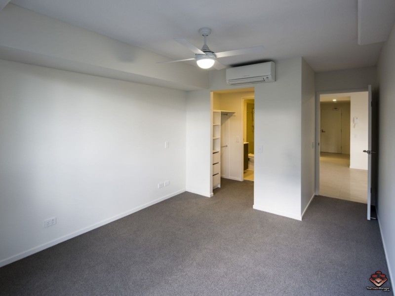 37 Regent Street, Woolloongabba QLD 4102