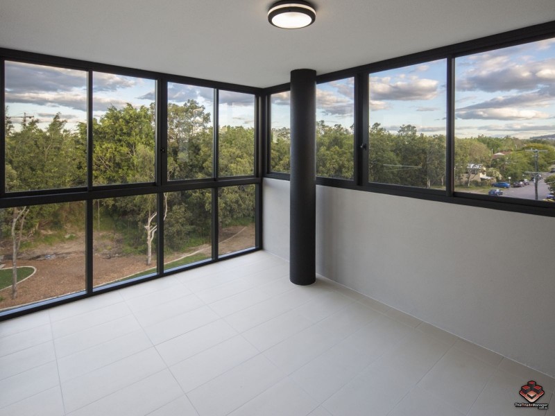 37 Regent Street, Woolloongabba QLD 4102