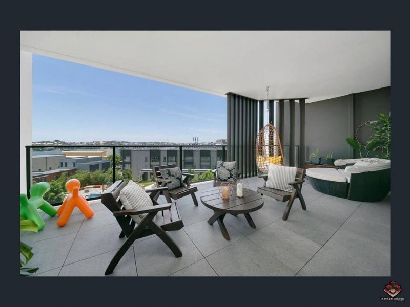 12 Longland Street, Newstead QLD 4006