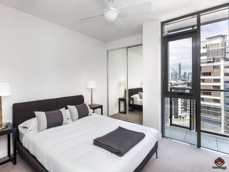 12 Longland Street, Newstead QLD 4006