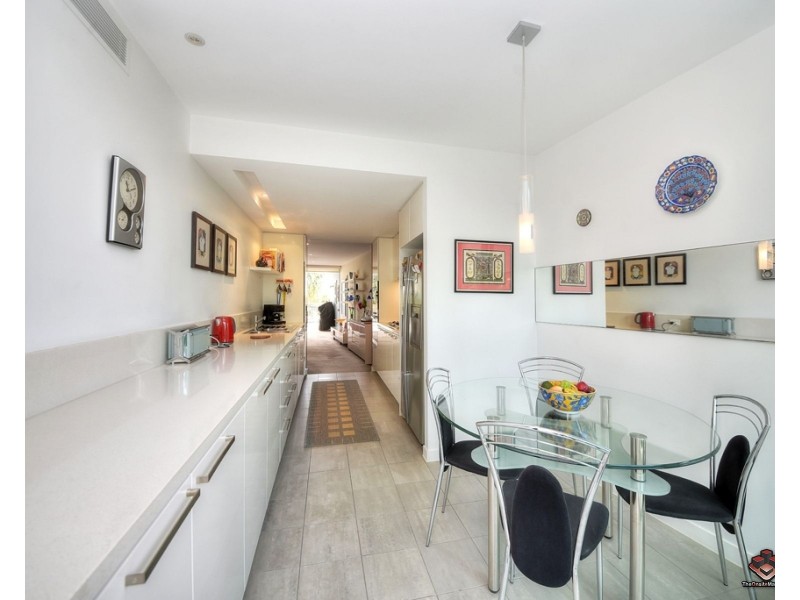 2203/323 Bayview Street, Hollywell QLD 4216