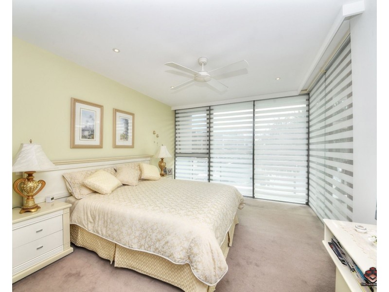 2203/323 Bayview Street, Hollywell QLD 4216