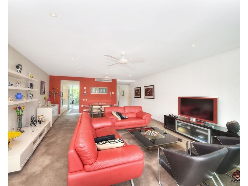 2203/323 Bayview Street, Hollywell QLD 4216