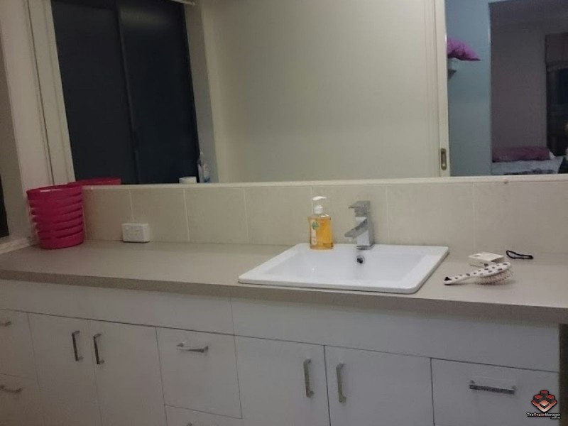 Elanora QLD 4221