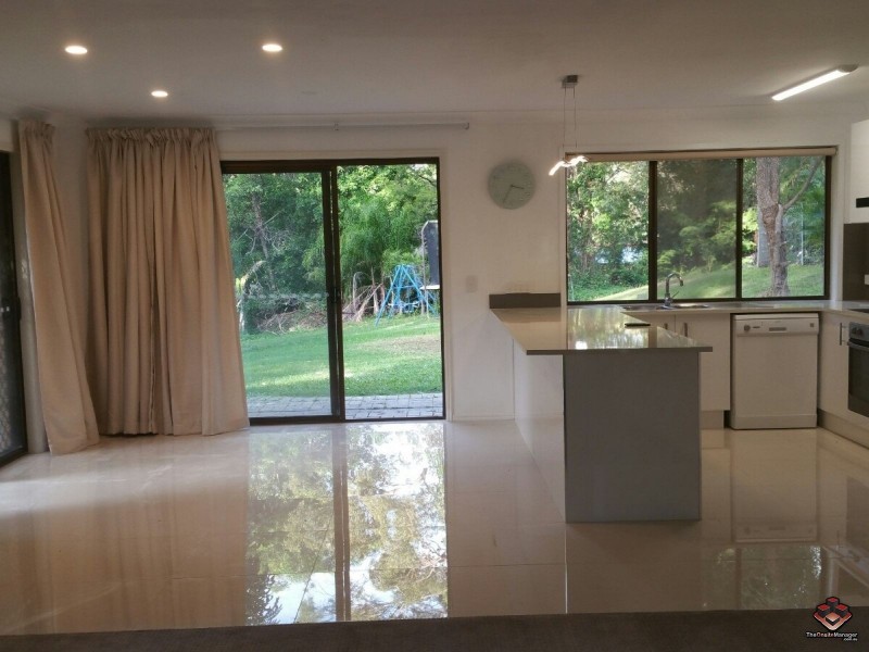 Elanora QLD 4221
