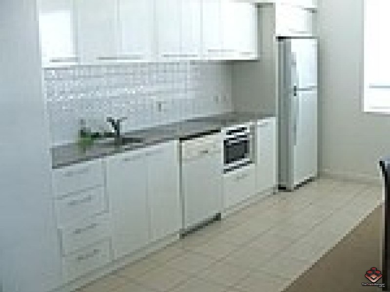 98 University Drive, Varsity Lakes QLD 4227