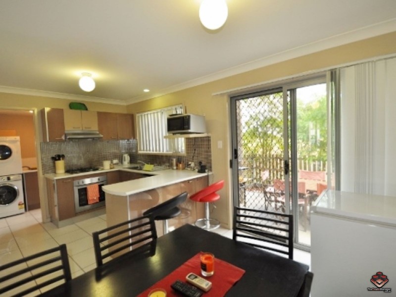 130 Jutland Street, Oxley QLD 4075