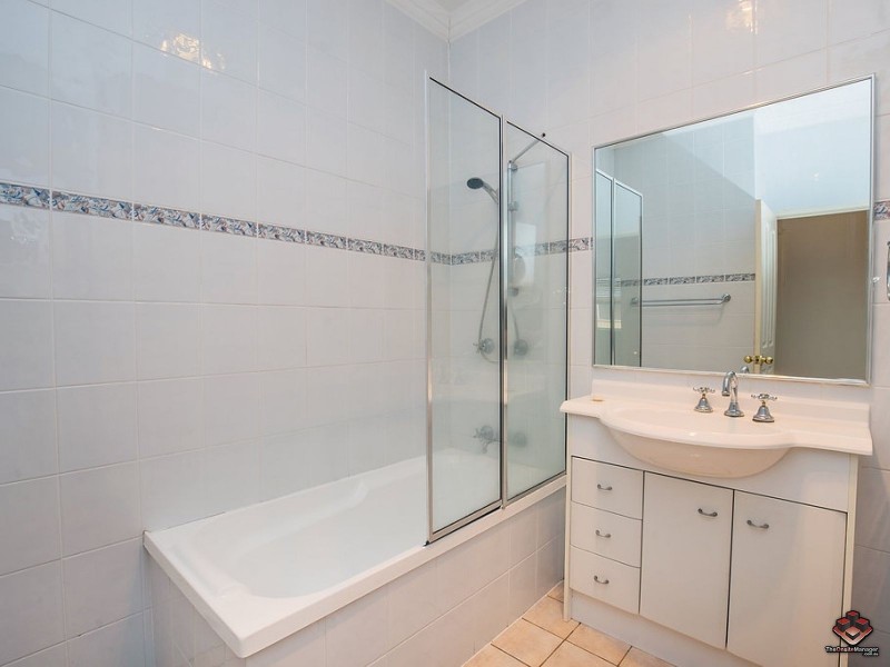 82 Limetree Parade, Runaway Bay QLD 4216