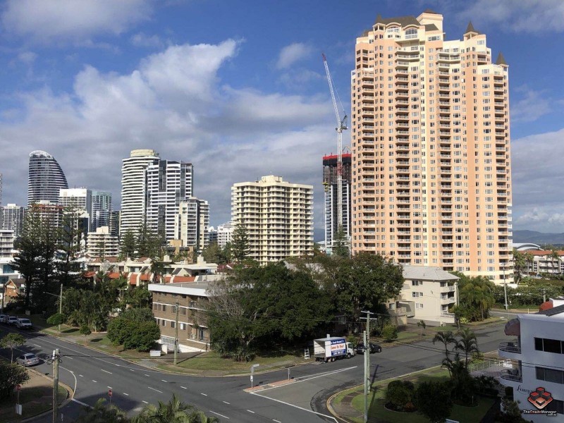 4 Britannia Avenue, Broadbeach QLD 4218