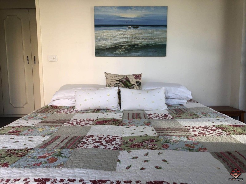 4 Britannia Avenue, Broadbeach QLD 4218